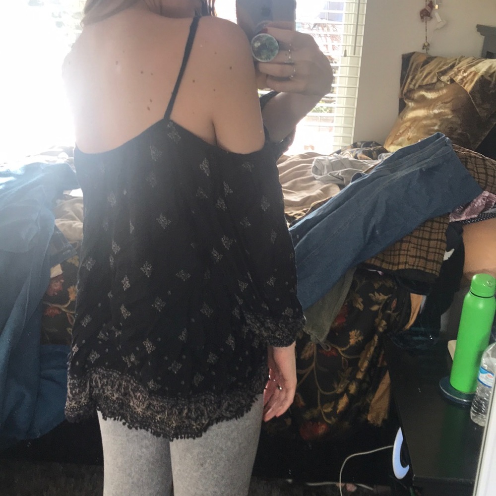 Off-the-Shoulder Flow-y Top - Picture 4 of 5